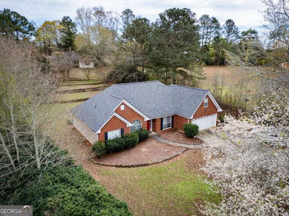 4544 Wentworth Place SW photo 2