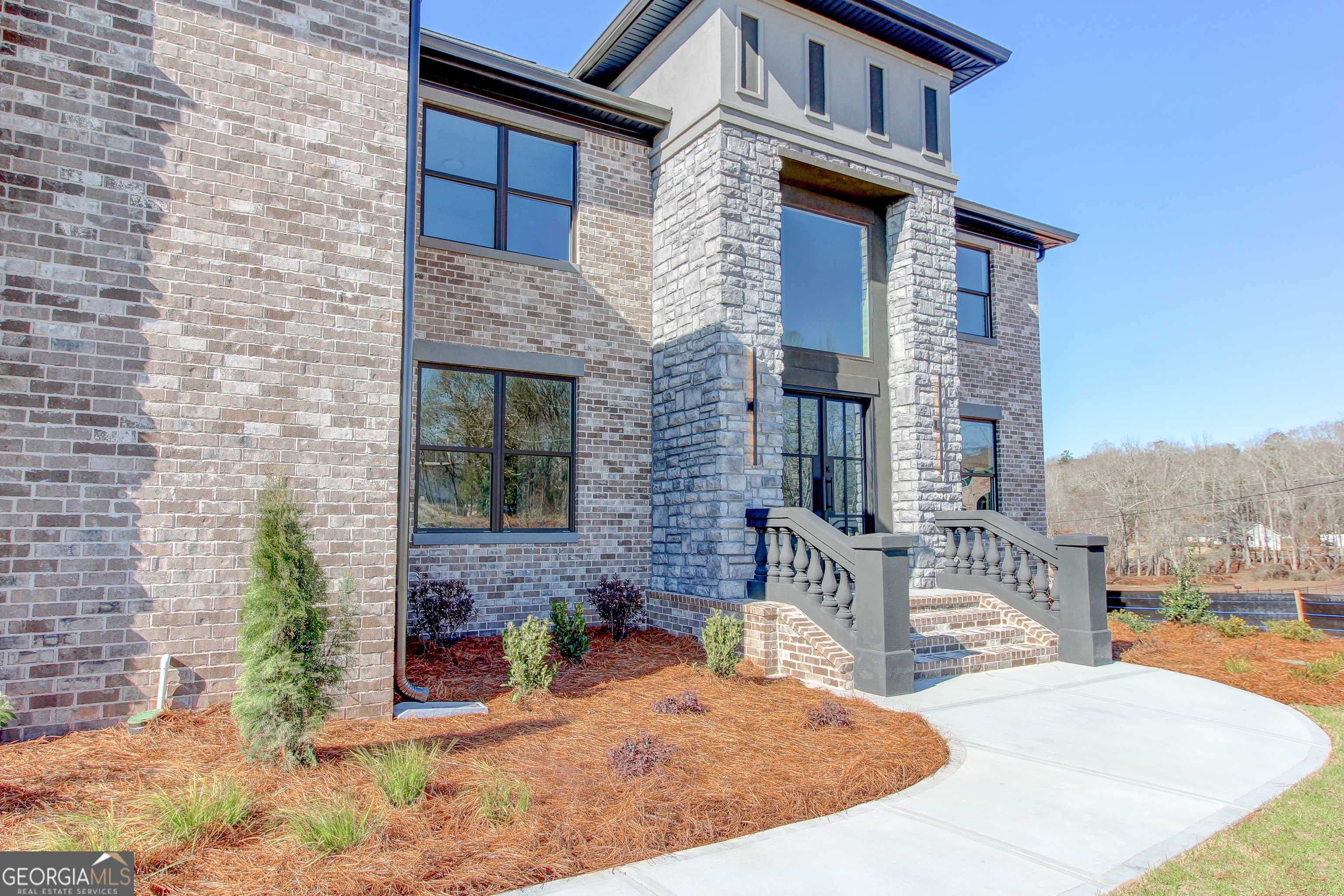 3055 Reserve Court SW photo 2